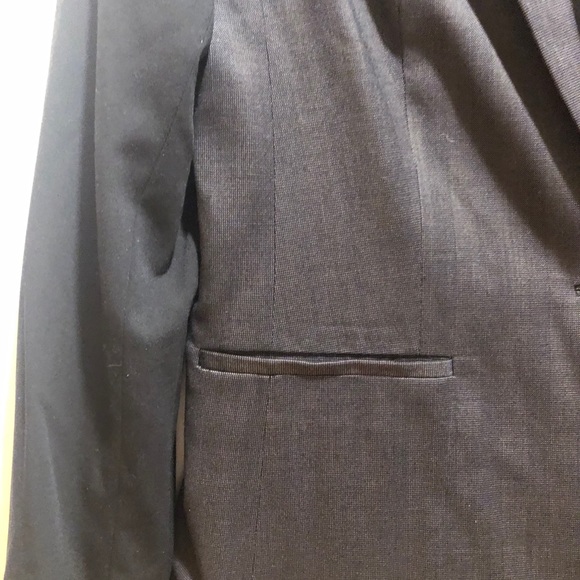 TAHARI CHARCOAL BLACK BLAZER W/ FAUX LEATHER LAPEL - Picture 5 of 13